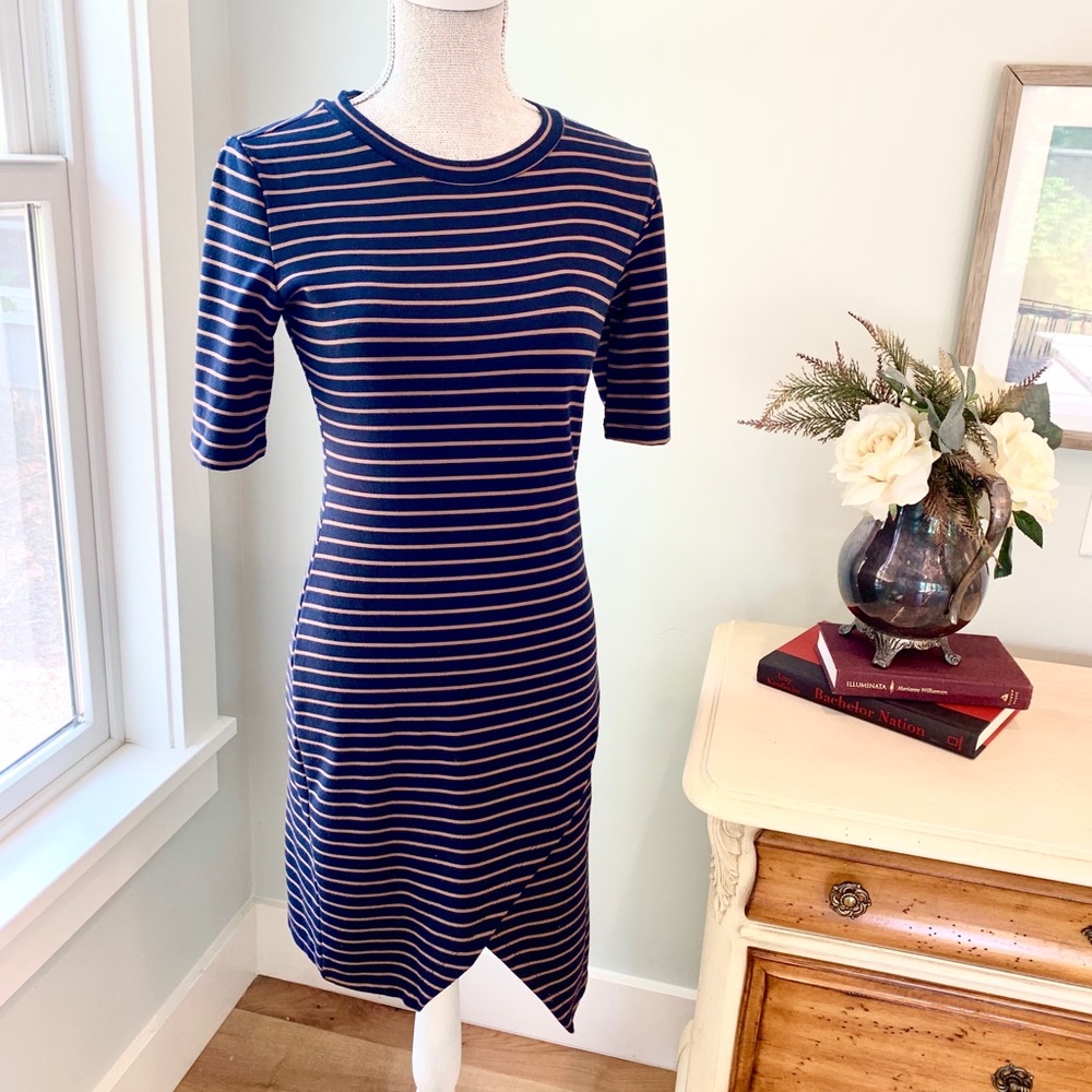 Structured T-Shirt Dress Navy & Tan - M